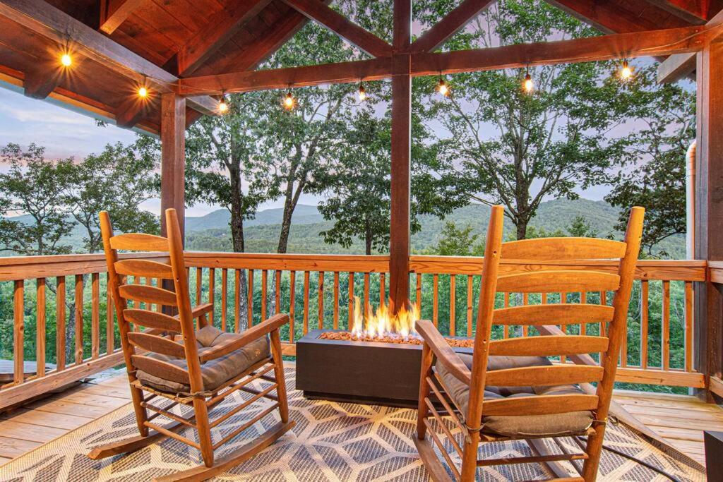 Cherry Log Summit Cabin By Bk Stays - Family Friendly - Playground - Game Room - Jacuzzi - Amazing Mountain Views Екстериор снимка