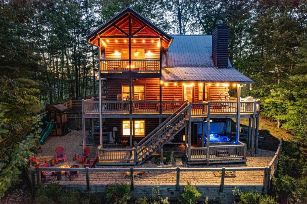 Cherry Log Summit Cabin By Bk Stays - Family Friendly - Playground - Game Room - Jacuzzi - Amazing Mountain Views Екстериор снимка